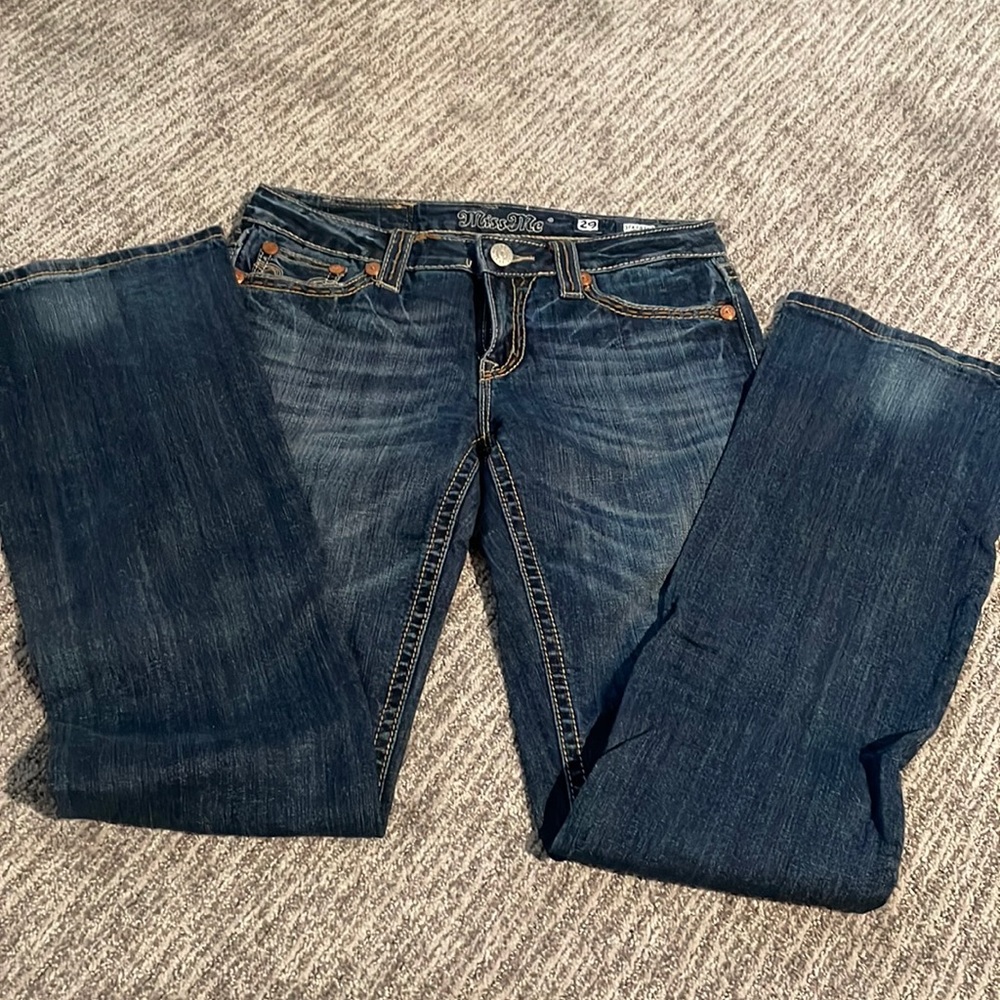 Women’s classic Miss Me jeans with cowhide pockets
